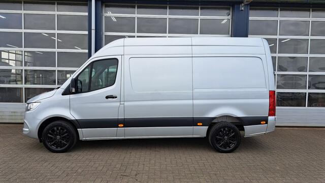 Mercedes-Benz SPRINTER 319CDI 3.0V6 190PK L2H2 / M-Bux / 3.500kg Trekhaak / Leer / Dis