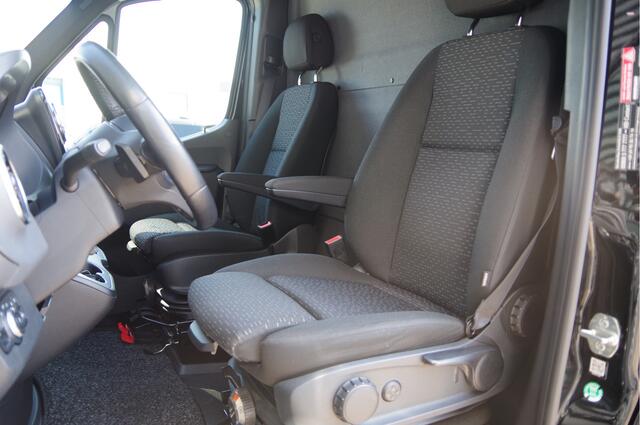 Mercedes-Benz SPRINTER 319 3.0 CDI V6 L2H2 AUT. LED, 360CAMERA, ADAPT. CRUISE, MBUX10'', TREKHAAK, STANDKACHEL, STOELVERWARMING, CLIMA