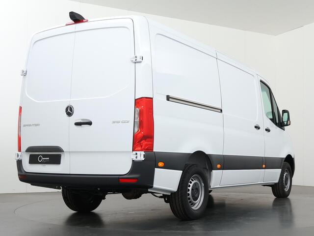Mercedes-Benz SPRINTER 315 CDI L2H1 PRO Automaat | Achteruitrijcamera | 3-zits | Climate Control | Dodehoekassistent | Intelligente Binnenspiegel |