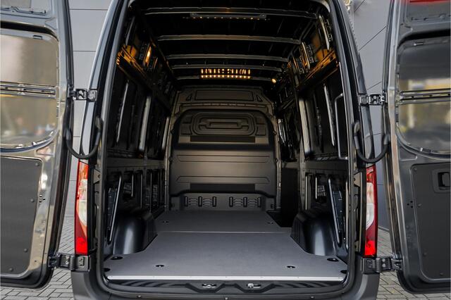 Mercedes-Benz SPRINTER 319 1.9 CDI L2H2 RWD Distronic Camera LED Navi Trekhaak 3.5T