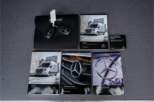 Mercedes-Benz SPRINTER 319 1.9 CDI L2H2 RWD Distronic Camera LED Navi Trekhaak 3.5T
