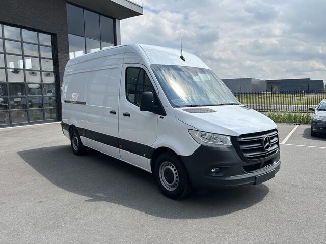 Mercedes-Benz SPRINTER 314 CDI RWD L2 H2 360 Camera / MBUX / Navigatie / Airco / Parkeersensoren / 270 Graden achterdeuren