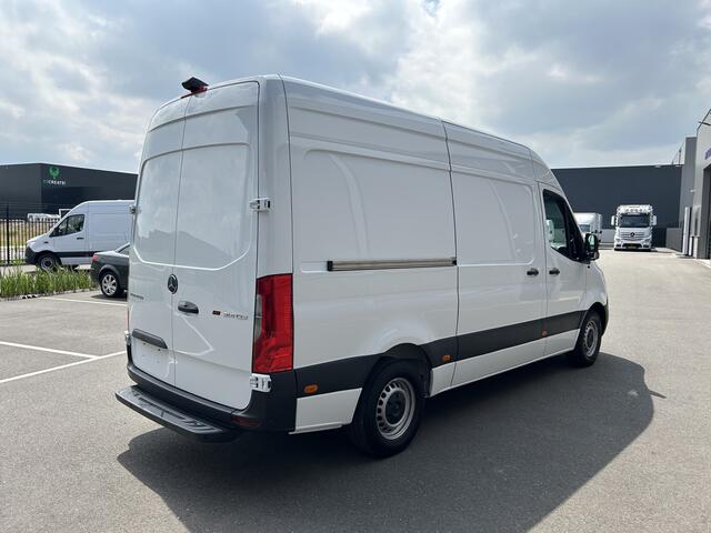 Mercedes-Benz SPRINTER 314 CDI RWD L2 H2 360 Camera / MBUX / Navigatie / Airco / Parkeersensoren / 270 Graden achterdeuren