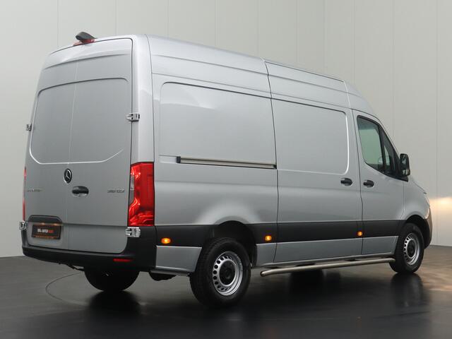 Mercedes-Benz SPRINTER 315CDI 9G-Tronic Automaat L2H2 | 3500Kg Trekken | Camera | Airco | Cruise | Betimmering | 3-Persoons