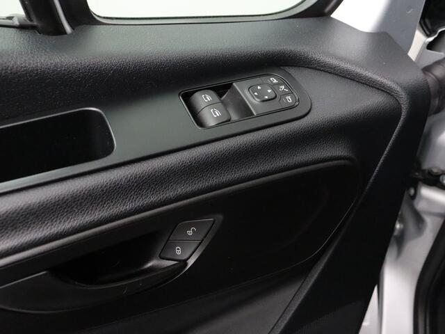 Mercedes-Benz SPRINTER 315CDI 9G-Tronic Automaat L2H2 | 3500Kg Trekken | Camera | Airco | Cruise | Betimmering | 3-Persoons