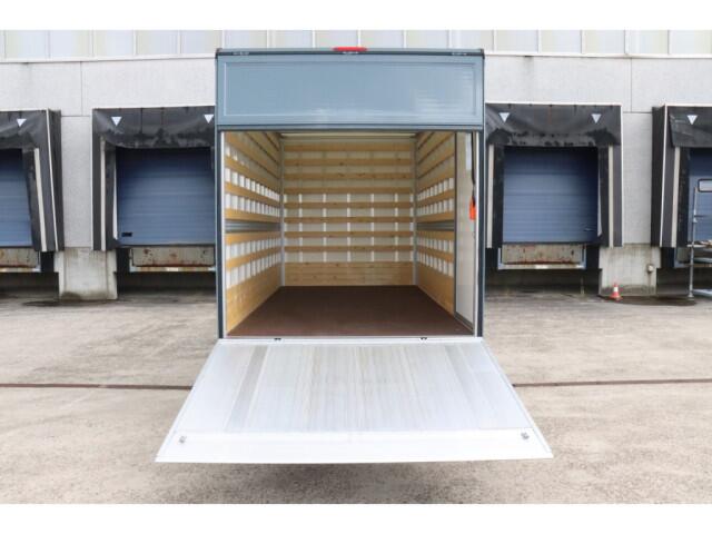 Mercedes-Benz SPRINTER 317 Bakwagen D'Hollandia Laadklep 1000KG 10.25 MBUX Led Koplampen 9G Automaat