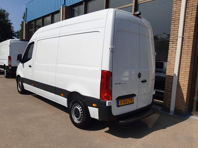Mercedes-Benz SPRINTER 143Pk L2H2 Airco Cruisecontrol Achteruitrijcamera MBux