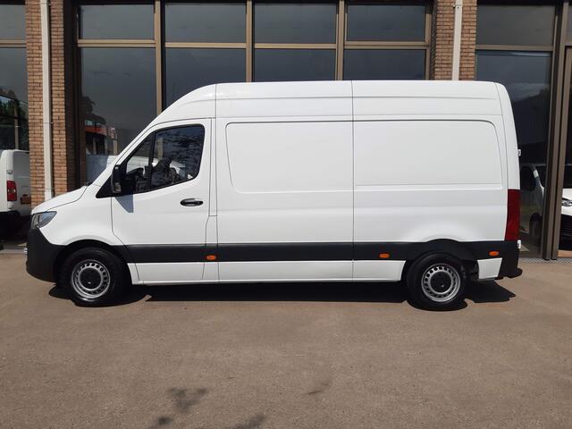 Mercedes-Benz SPRINTER 143Pk L2H2 Airco Cruisecontrol Achteruitrijcamera MBux