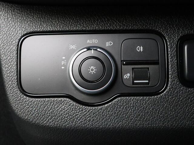 Mercedes-Benz SPRINTER 319CDI 3.0V6 7G-Tronic Automaat L2H2 | 3500Kg Trekhaak | Led | Navigatie | Camera | Airco | Cruise | Betimmering