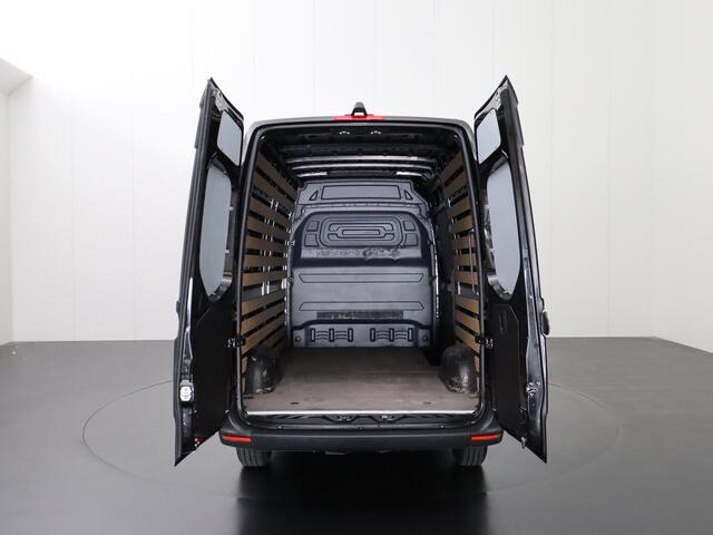 Mercedes-Benz SPRINTER 315CDI 9G-Tronic Automaat L2H2 | 3500Kg Trekken | Touchscreen | Camera | 3-Persoons | Airco | Cruise