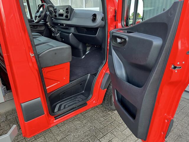 Mercedes-Benz SPRINTER 514 2.2 CDI Kipper Airco Trekhaak 3500kg trekgewicht Telefoonverbinding 3-Persoons Gereedschapskist Kieper Open laadbak Bpm vrij voor particulier gebruik!!