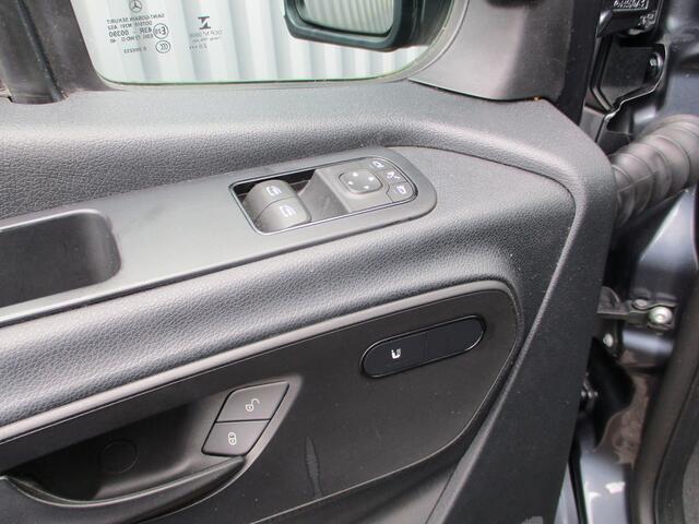 Mercedes-Benz SPRINTER 317 170 PK L2H2 Navi Led Airco Trekhaak