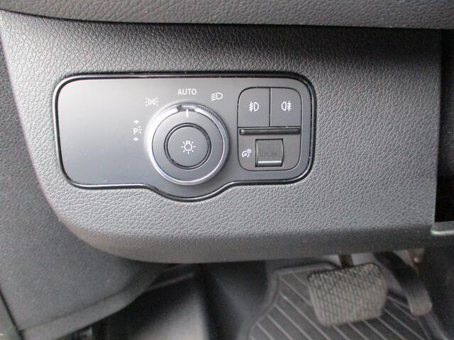 Mercedes-Benz SPRINTER 317 170 PK L2H2 Navi Led Airco Trekhaak