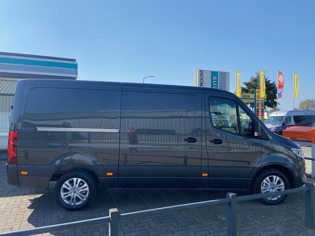 Mercedes-Benz SPRINTER 319 CDI L2H1 Facelift | DIStronic | 3500KG Trekhaak | 360° Camera | LED | Gev. Stoel