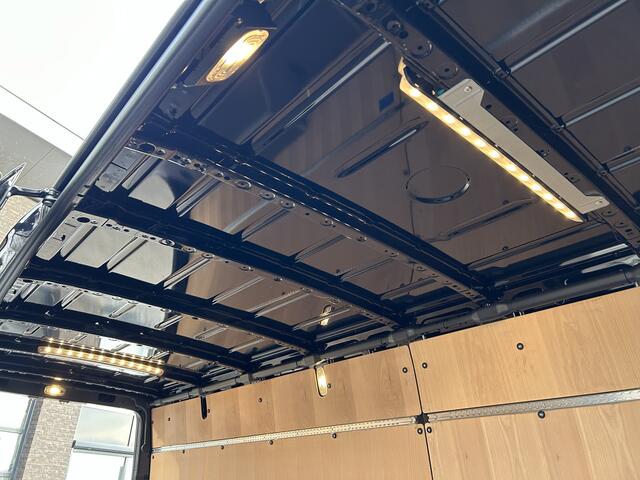 Mercedes-Benz SPRINTER 317 CDI L3 H2 MBUX / Camera / Parkeersensoren / Carplay navigatie / Cruise control / Airco / 270 Graden achterdeuren