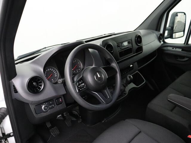 Mercedes-Benz SPRINTER 515CDI Bakwagen+Laadklep | Dakspoiler | Airco | Cruise | 3-Persoons