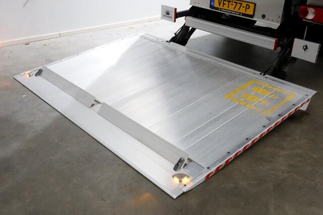 Mercedes-Benz SPRINTER 314 CDI 143pk E6 Bakwagen met laadklep en zijdeur L440 1034kg laadverm. 04-2020