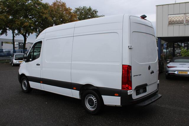Mercedes-Benz SPRINTER 317 CDI L2H2 MBUX met navigatie en parkeerpakket en camera