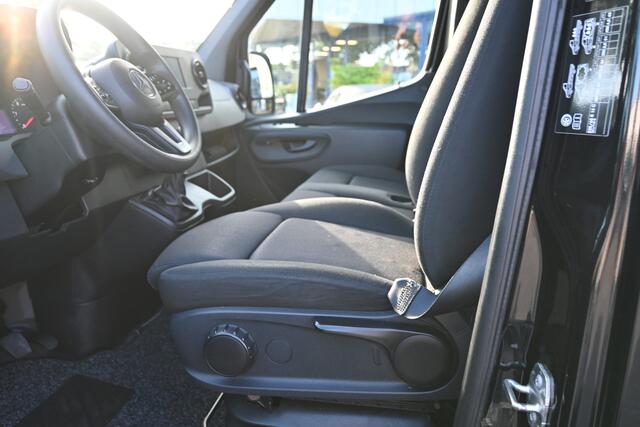 Mercedes-Benz SPRINTER 317 CDI L2H2 RWD MBUX navigatie, 360 graden camera, Geveerde stoel, Etc.