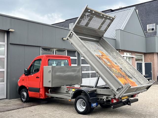 Mercedes-Benz SPRINTER 514 2.2 CDI Kipper Airco Trekhaak 3500kg trekgewicht Telefoonverbinding 3-Persoons Gereedschapskist Kieper Open laadbak Bpm vrij voor particulier gebruik!!
