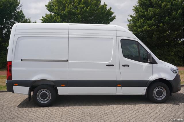 Mercedes-Benz SPRINTER 317CDI Pro L2H2 BPM VRIJ!! 10.25" Mbux Cam, Gev. Stoel, 3.5T Trekgewicht, LED!! NR. A02*