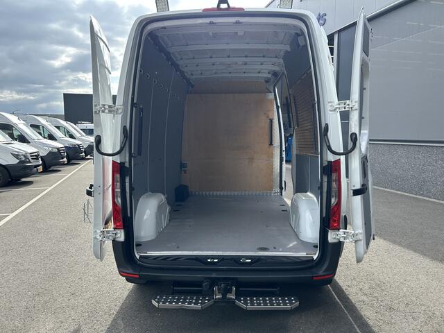Mercedes-Benz SPRINTER 314 CDI L2 H2 MBUX / Trekhaak / Stand kachel / Camera / Navigatie / Cruise control / Airco / 270 Graden achterdeuren