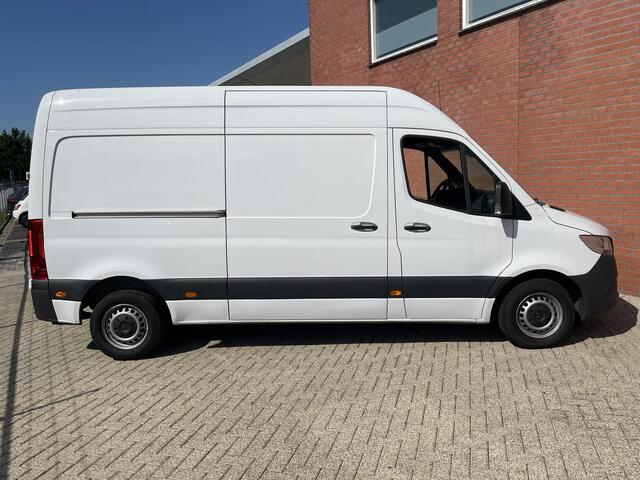 Mercedes-Benz SPRINTER L2H2 Automaat Navi Airco Camera Trekhaak 3Zits DAB