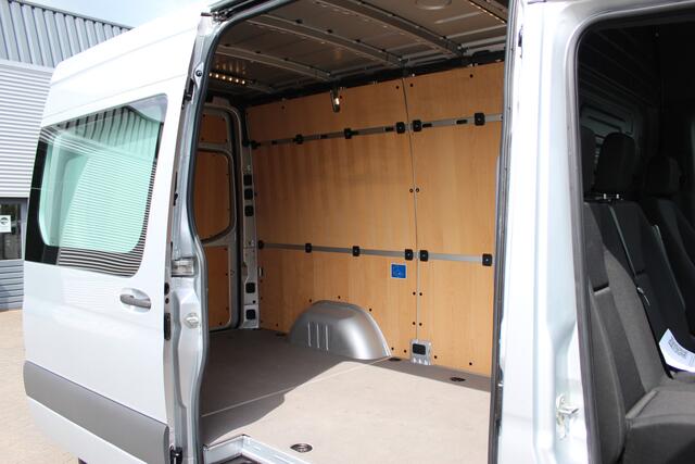 Mercedes-Benz SPRINTER 319 1.9 CDI L2H2 RWD | Trekhaak | Camera | Carplay |