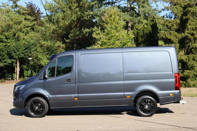 Mercedes-Benz SPRINTER 319 3.0 CDI 366 EHD L2H1 V6 2018 | Goed Onderhouden | Airco | Cruise Control | 1e Eigenaar | Navigatie | Trekhaak | Aanhanger Assistent | DAB Radio | Achteruitrij Camera | Parkeersensoren | Nationale Autopas