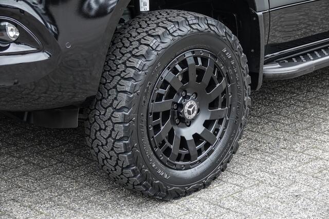 Mercedes-Benz SPRINTER 4x4 319Cdi 190Pk 9G-tronic | L2H1 | 2xSchuifdeur | 4WD | AWD | Bullbar | Treeplanken | 19'' All Terrain | Obsidian Black