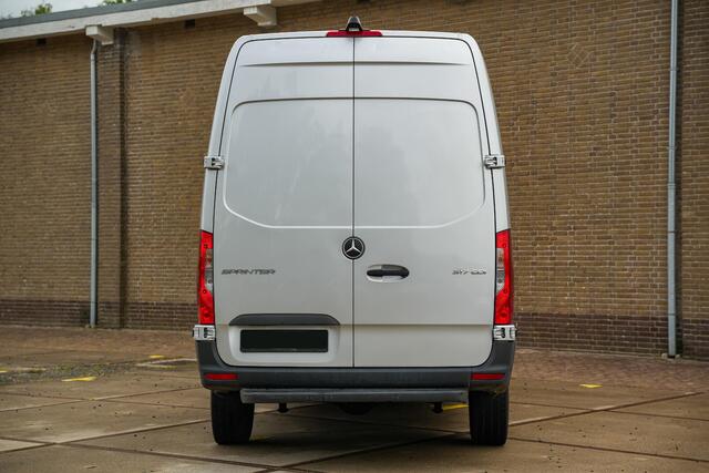 Mercedes-Benz SPRINTER 317 1.9 CDI L2H2 RWD Navigatie Clima Camera Cruise DAB+ Stoelverw.