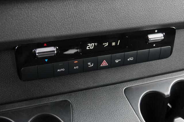 Mercedes-Benz SPRINTER 4x4 319Cdi 190Pk 9G-tronic | L2H2 | 2xSchuifdeur | Stoel-Bank | Leder | 4WD | AWD | Bullbar | Treeplanken | 18'' All Terrain | Tenoriet Grijs