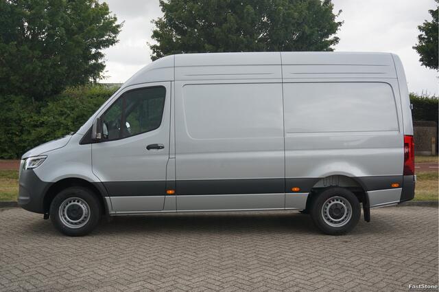 Mercedes-Benz SPRINTER 317CDI Pro L2H2 BPM VRIJ!! 10.25" Mbux Cam, Gev. Stoel, 3.5T Trekgewicht, LED!! NR. A531*