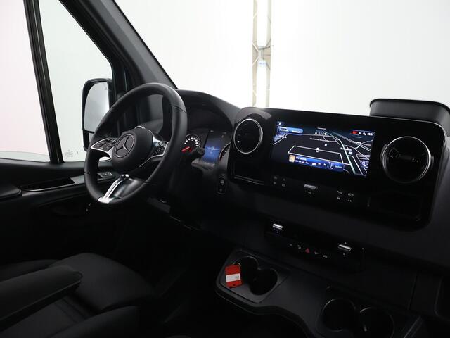 Mercedes-Benz SPRINTER 319 CDI | L2 H2 | Select | Aut. | 3500 KG AHW | Navigatie | Airco | Stoelverwarming | | Achteruitrijcamera | Distronic | Dodehoekassistent | Geveerde Comfortstoel en bijrijdersbank | Trekhaakvoorbereiding 3500kg | Certified |