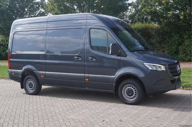 Mercedes-Benz SPRINTER 317CDI Pro L2H2 BPM VRIJ!! 10.25" Mbux Cam, Gev. Stoel, 3.5T Trekgewicht, LED!! NR. A527*
