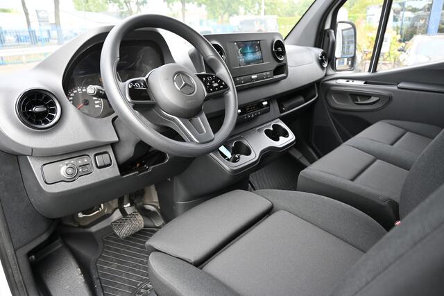 Mercedes-Benz SPRINTER 319 CDI L2H1 4x4 MBUX met camera en parkeerpakket, LED, Trekhaak