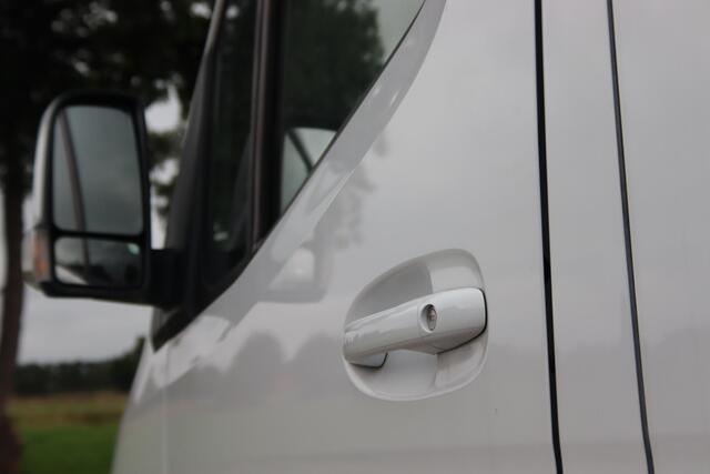 Mercedes-Benz SPRINTER 317 CDI 2.0 L2H1 Cruise Control, Navigatie, Camera, Leder, 3 Persoons, Climate Control