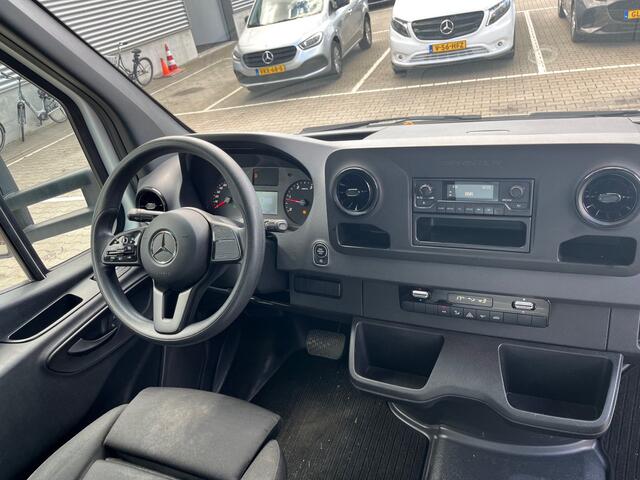Mercedes-Benz SPRINTER 515 1.9 CDI / Box 4.4 mtr / Laadklep / Zijdeur
