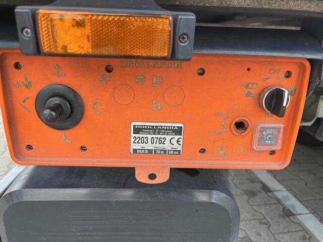 Mercedes-Benz SPRINTER 515 1.9 CDI / Box 4.4 mtr / Laadklep / Zijdeur