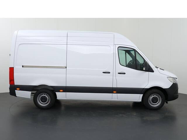 Mercedes-Benz SPRINTER 315 L2 H2 | AUT. | RWD | PRO | 3500kg TREKKEN | AUTOMAAT | 3-ZITS | CRUISE CONTROL | PARKEERCAMERA | MBUX | LANE ASSIST | DODEHOEKASSIST |