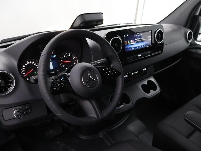 Mercedes-Benz SPRINTER 317 L2H2 RWD PRO Automaat | BPM VRIJ | 3500 kg TREKKEN | 3-zits | Climate Control | Achteruitrijcamera | Airco | Cruise Control | Apple Carplay |