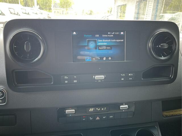 Mercedes-Benz SPRINTER 515 CDI Bakwagen met laadklep 7"MBUX