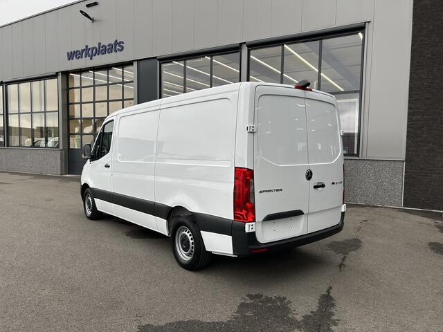 Mercedes-Benz SPRINTER 317 CDI L2 H1 SORTIMO / Automaat / MBUX / Camera / Parkeersensoren / Navigatie / Airco