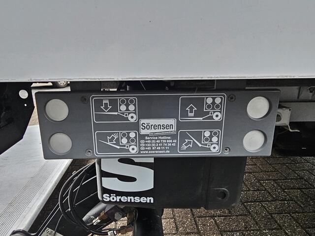 Mercedes-Benz SPRINTER 517 CDI L3 RWD Bakwagen met Laadklep Automaat * Camera * Navi * Trekhaak *