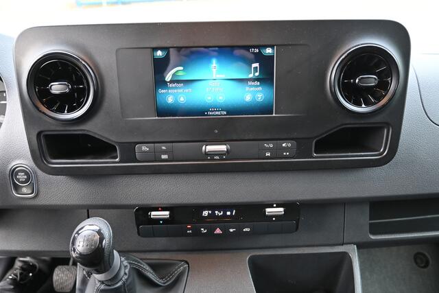 Mercedes-Benz SPRINTER 317 CDI L2H2 RWD MBUX met camera, Led in laadruimte, Opstap