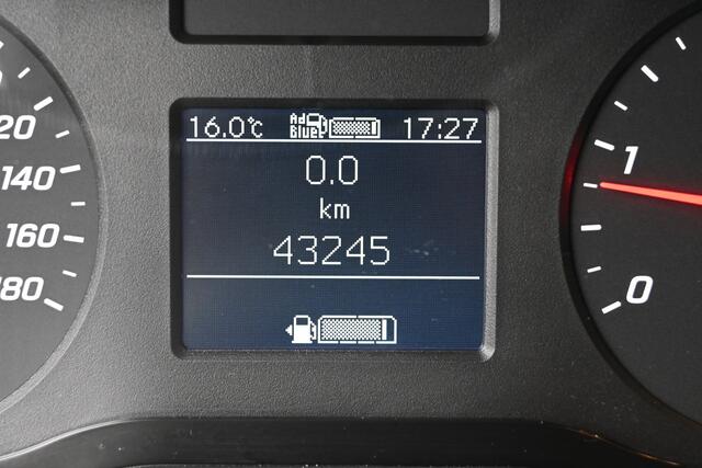Mercedes-Benz SPRINTER 317 CDI L2H2 RWD MBUX met camera, Led in laadruimte, Opstap