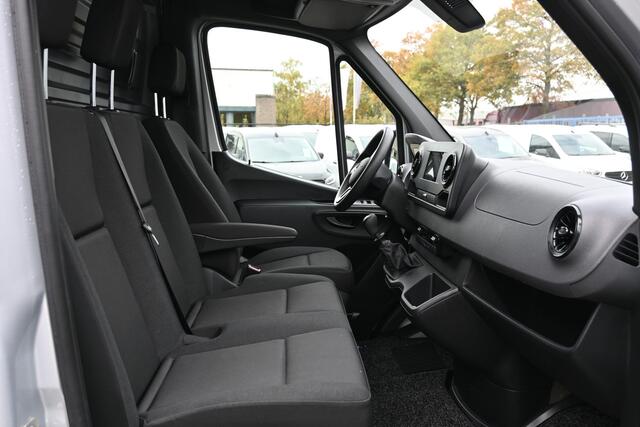 Mercedes-Benz SPRINTER 317 CDI L2H2 RWD MBUX met camera, Led in laadruimte, Opstap