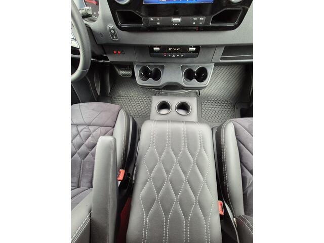 Mercedes-Benz SPRINTER Tourer 317 CDI L3 RWD Pro VIP TAXI Personenvervoer