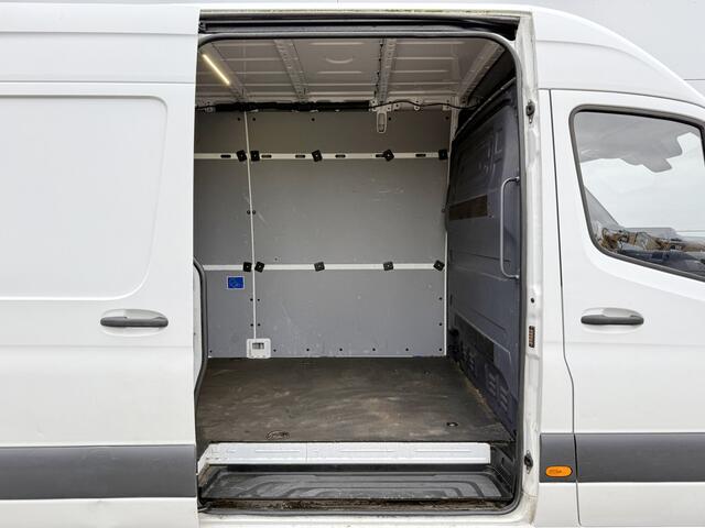 Mercedes-Benz SPRINTER 315 2.0 CDI Automaat L3H2 Adaptieve Cruise Control Camera Carplay Parkeersensoren voor achter