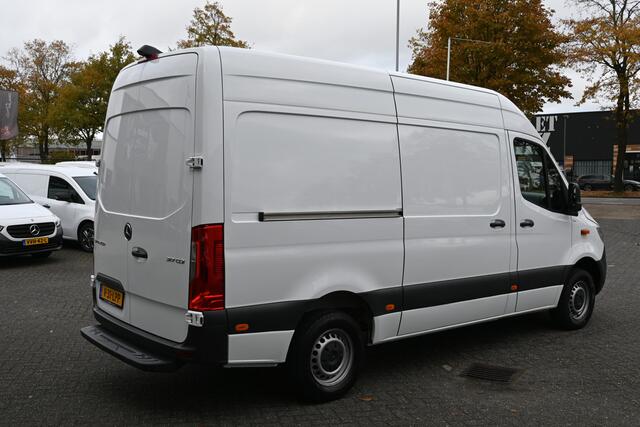 Mercedes-Benz SPRINTER 317 CDI L2H2 360 Graden camera, Geveerde stoel, Navigatie